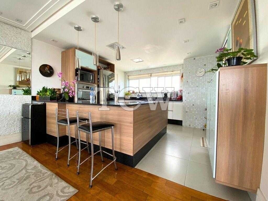 Apartamento à venda com 3 quartos, 133m² - Foto 1