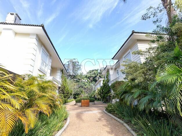 Casa de Condomínio à venda com 4 quartos, 710m² - Foto 2
