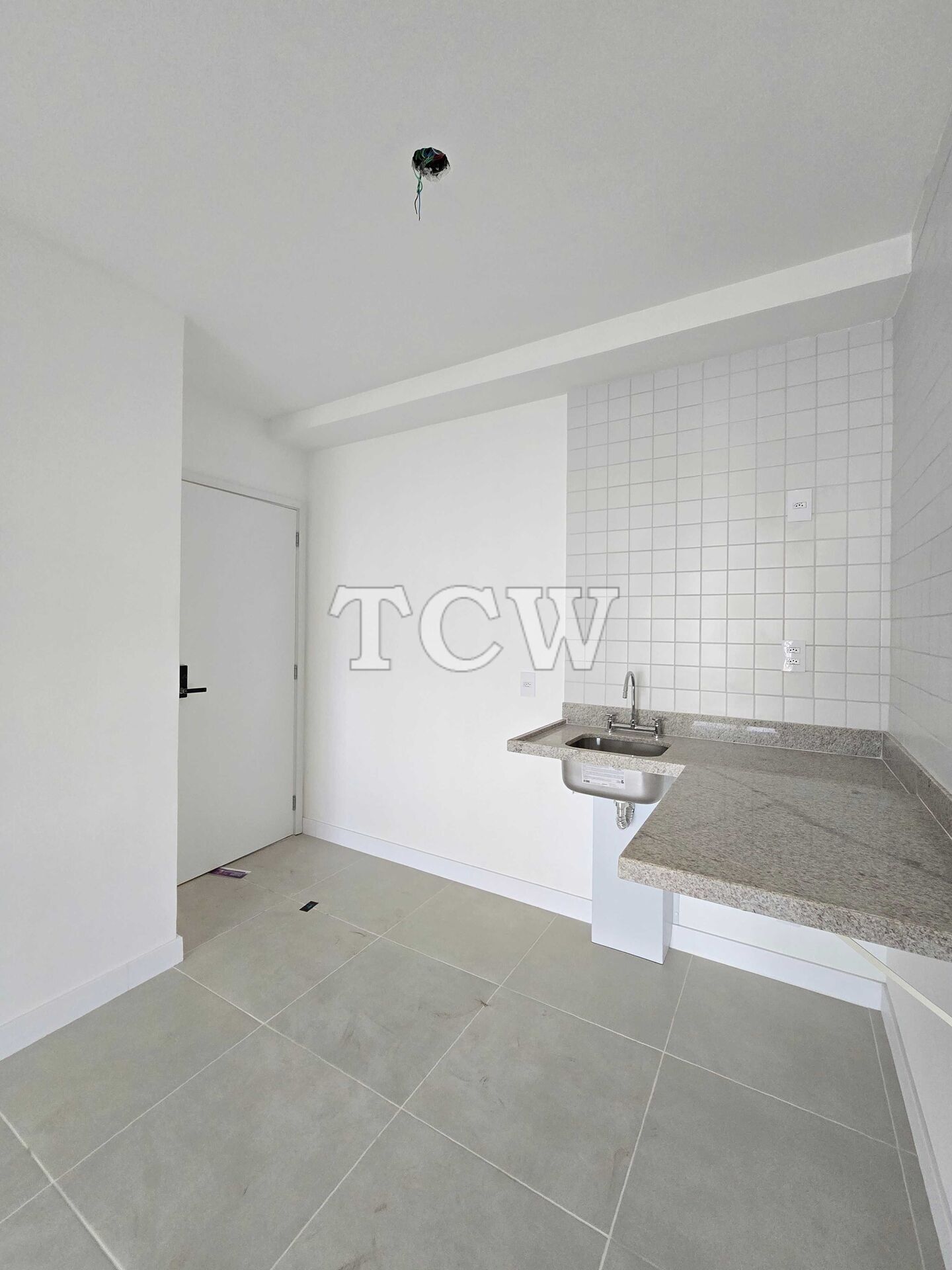 Apartamento à venda com 1 quarto, 40m² - Foto 2