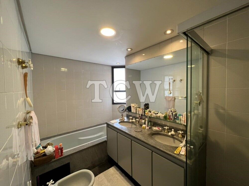 Apartamento à venda com 4 quartos, 220m² - Foto 11