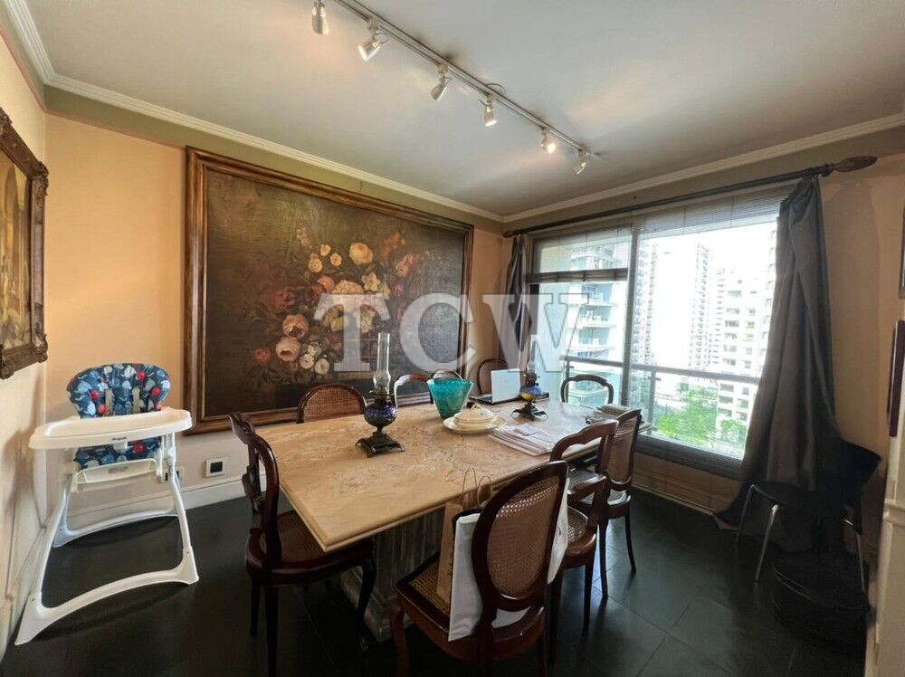Apartamento à venda com 4 quartos, 220m² - Foto 6