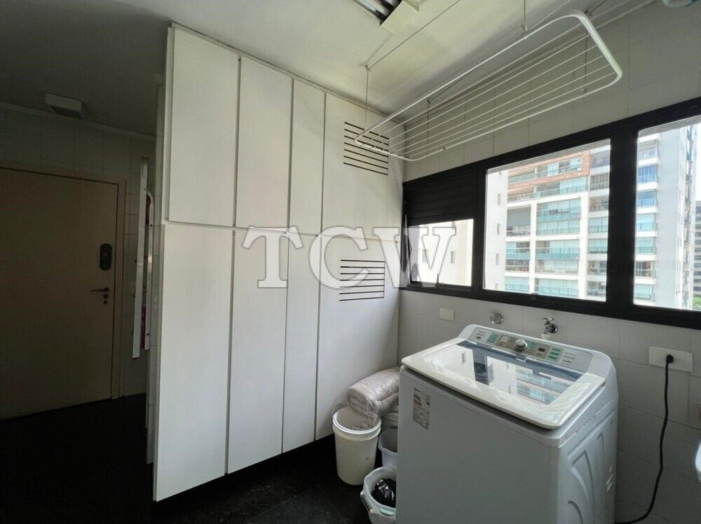 Apartamento à venda com 4 quartos, 220m² - Foto 17