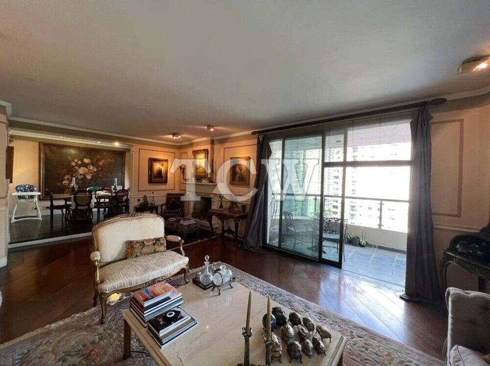 Apartamento à venda com 4 quartos, 220m² - Foto 2