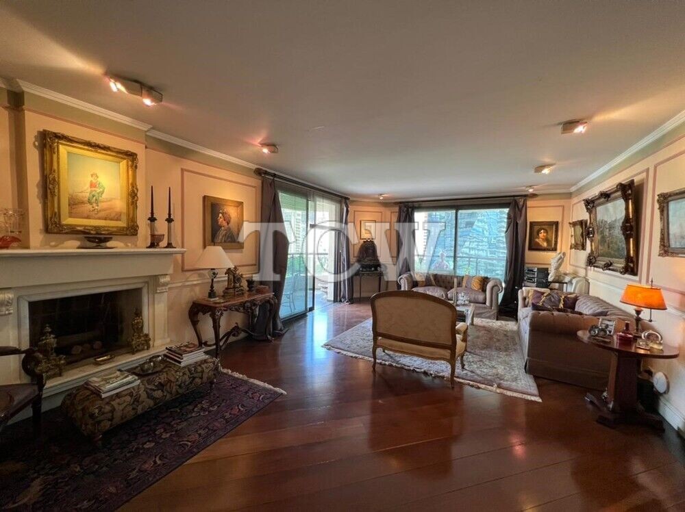 Apartamento à venda com 4 quartos, 220m² - Foto 1