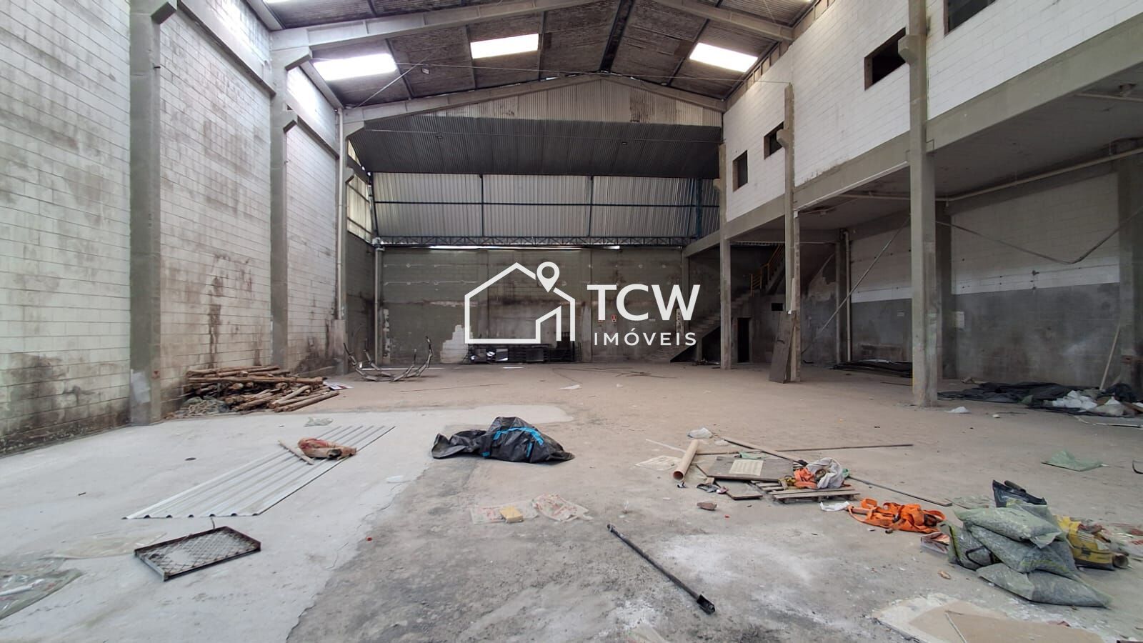 Depósito-Galpão, 600 m² - Foto 1