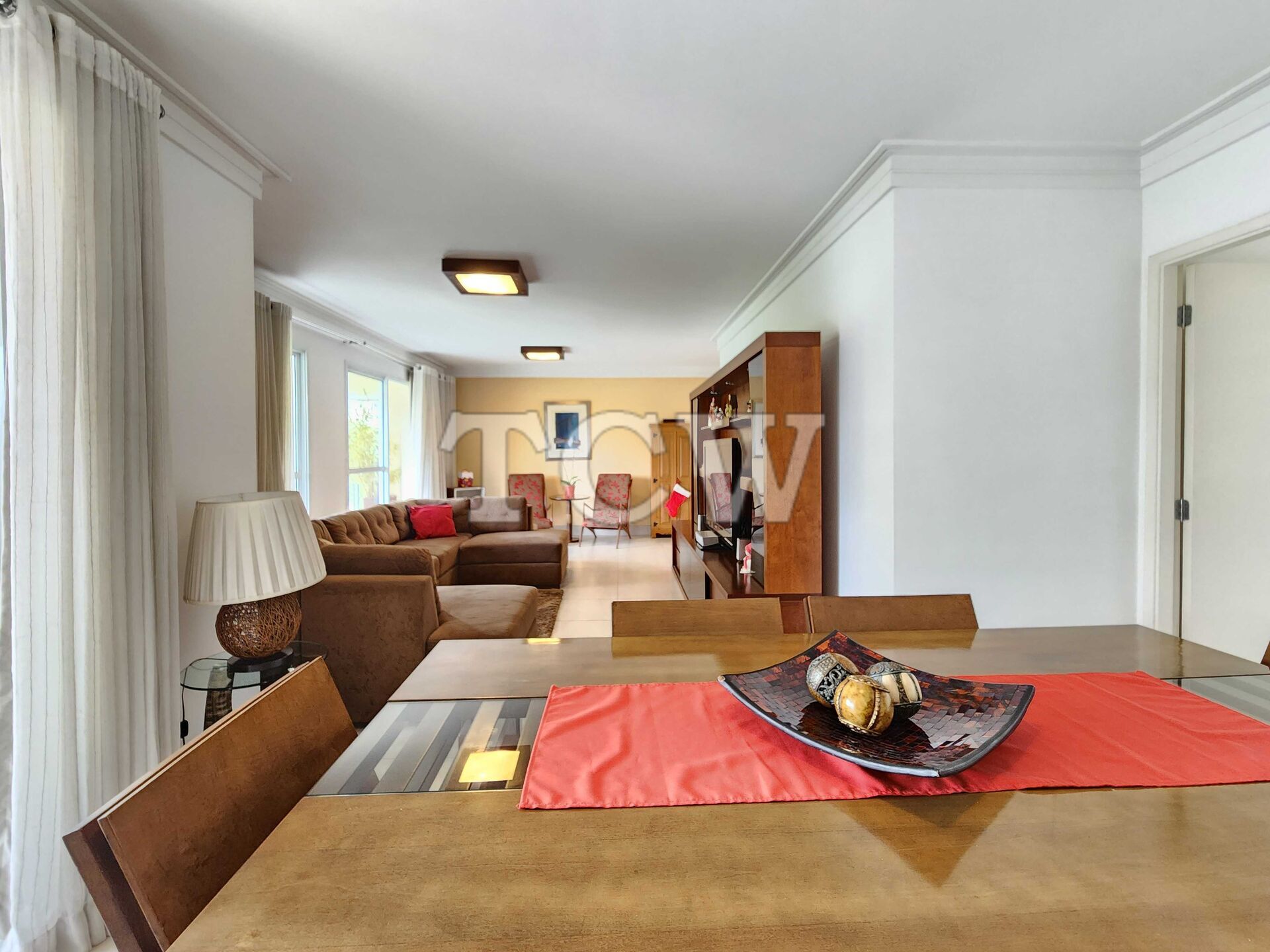 Apartamento à venda com 4 quartos, 176m² - Foto 2