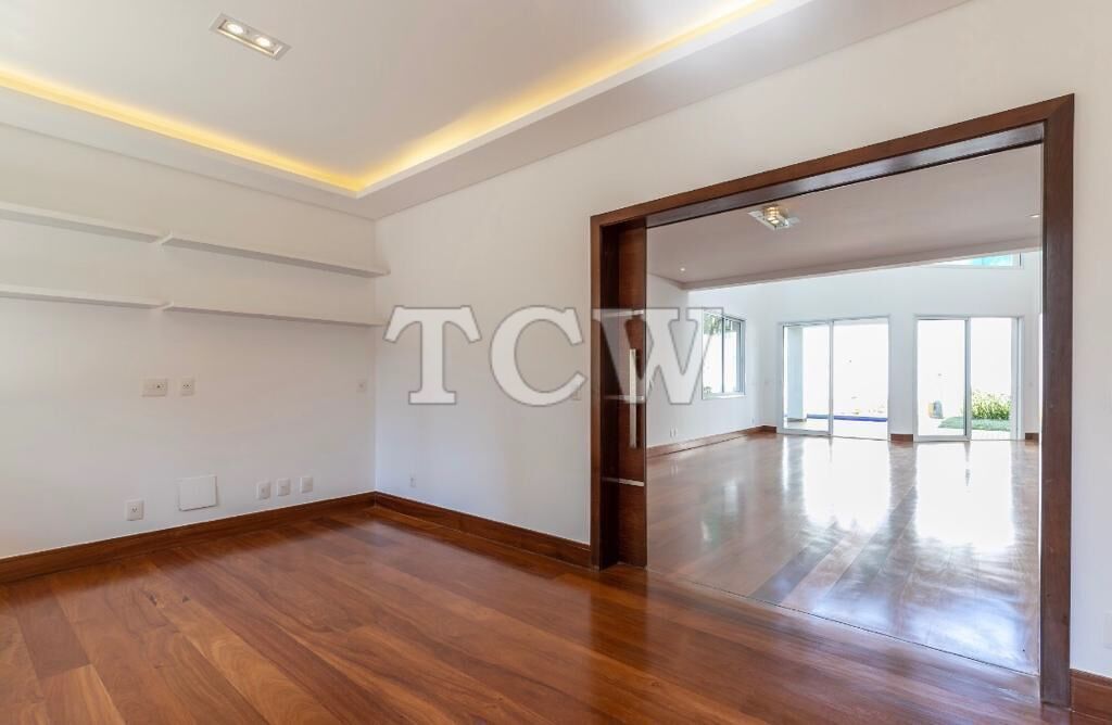 Casa de Condomínio à venda com 4 quartos, 958m² - Foto 8