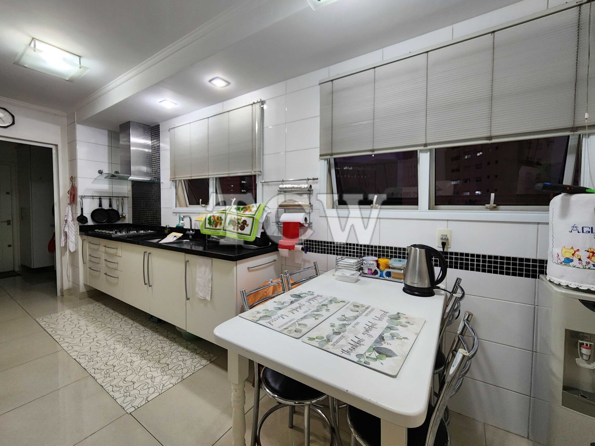 Apartamento à venda com 4 quartos, 176m² - Foto 14