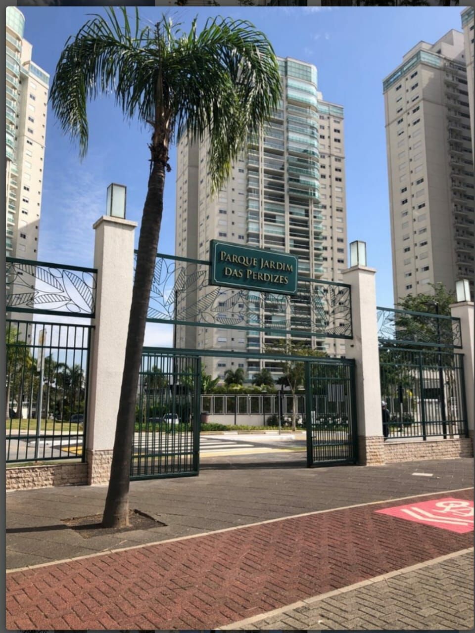 Apartamento à venda com 3 quartos, 157m² - Foto 1