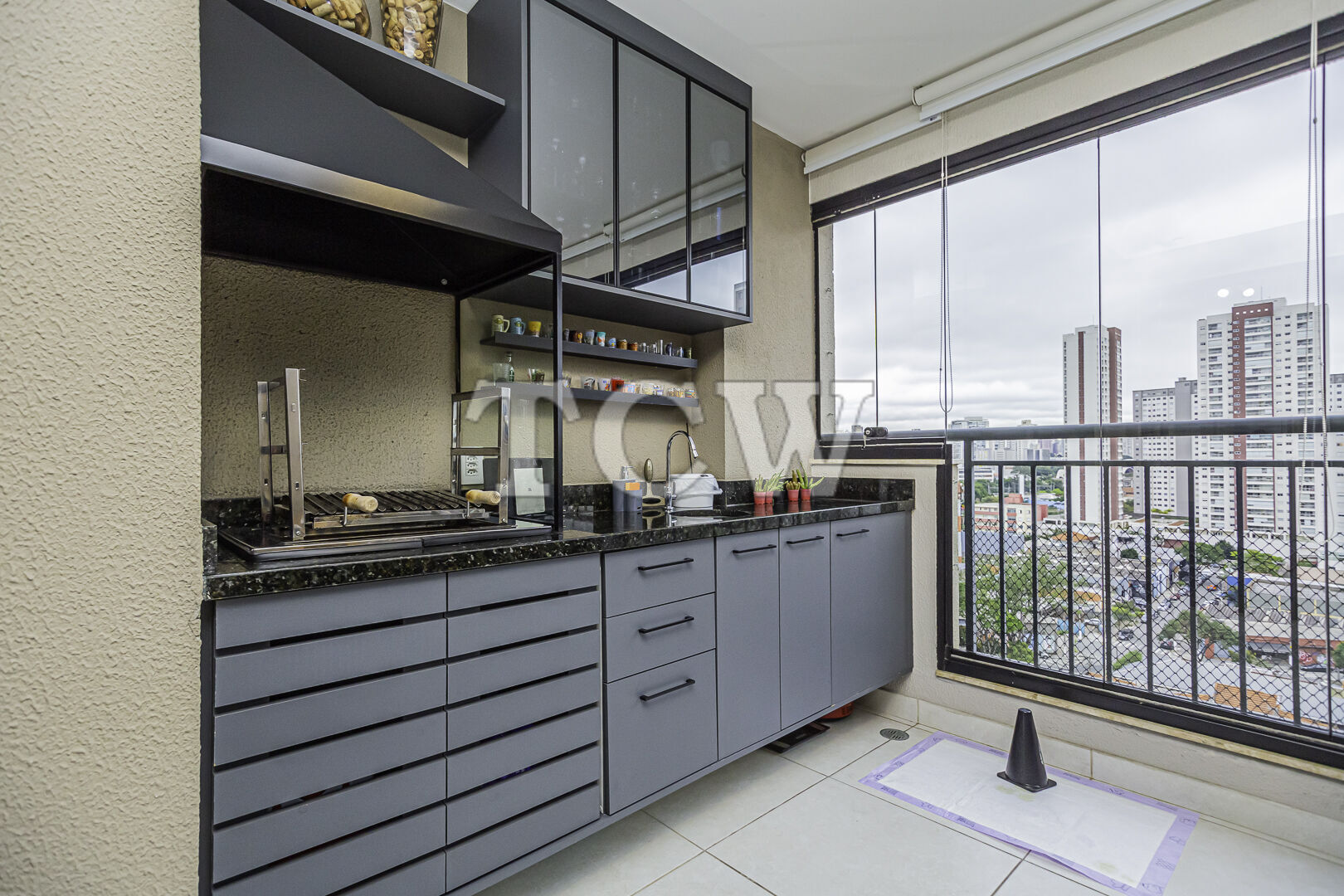 Apartamento à venda com 2 quartos, 67m² - Foto 4