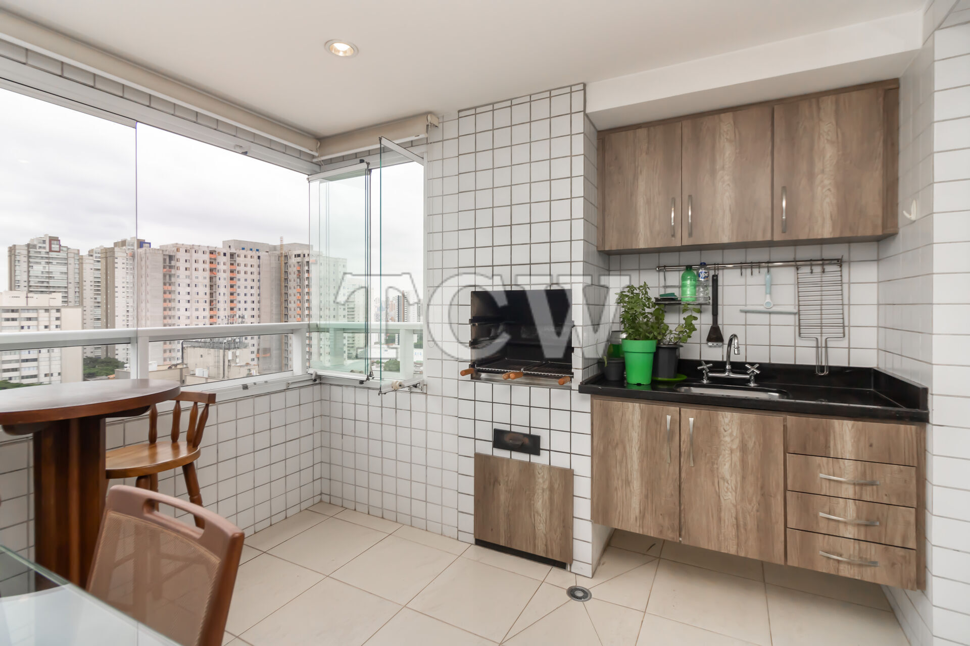 Apartamento à venda com 4 quartos, 140m² - Foto 9