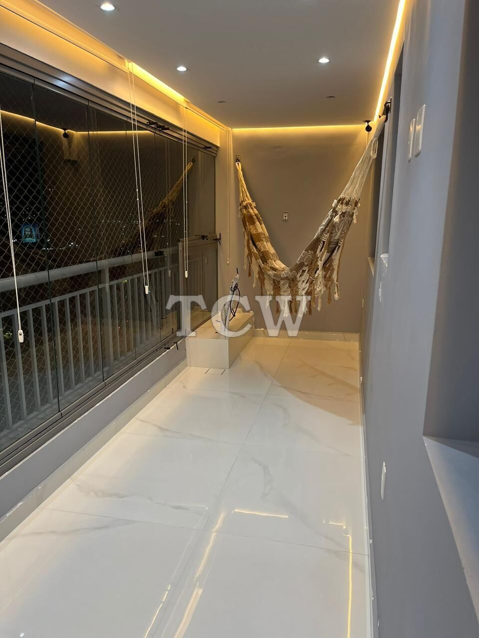 Apartamento à venda com 2 quartos, 72m² - Foto 5