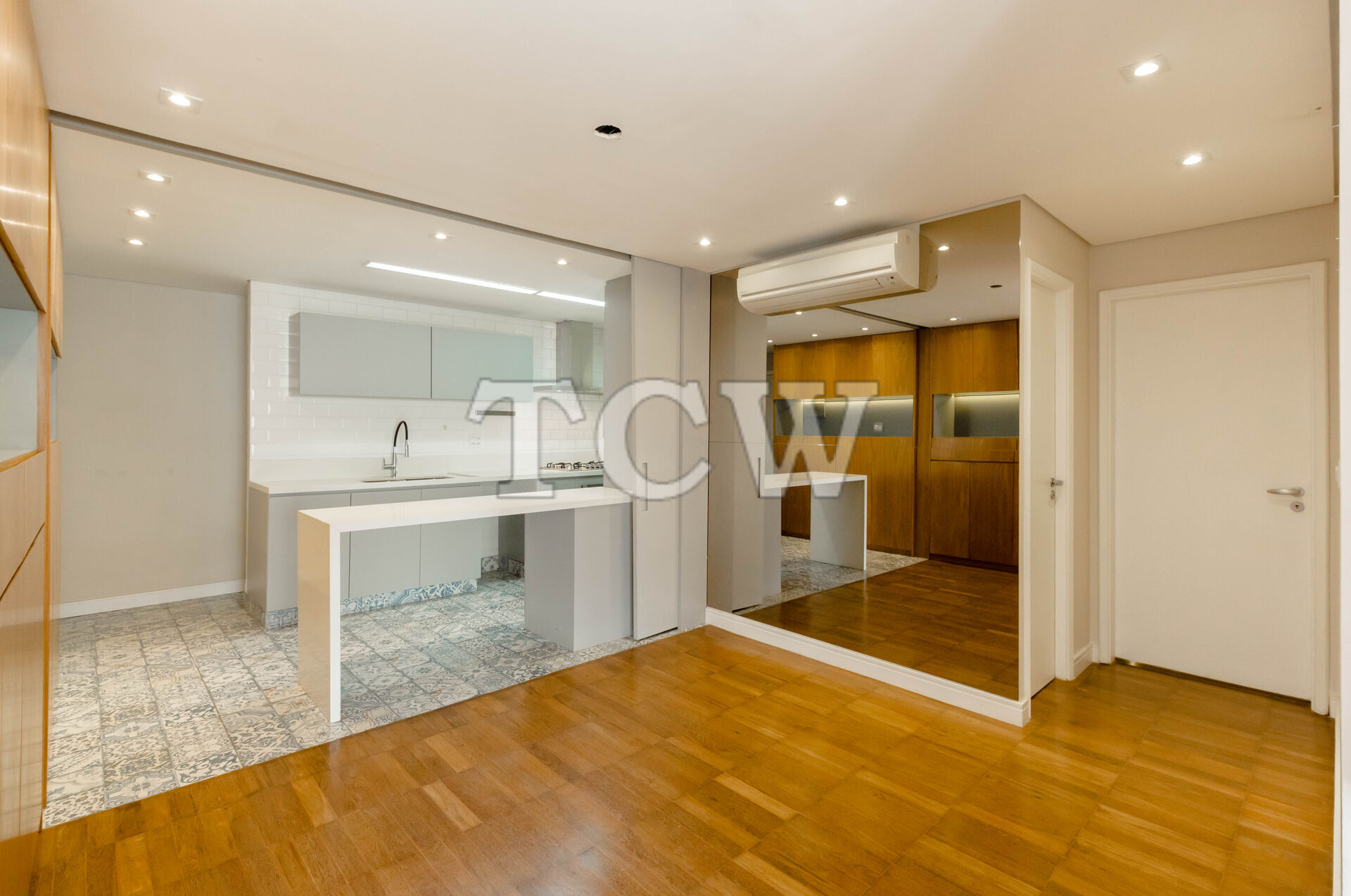 Apartamento à venda com 3 quartos, 129m² - Foto 1