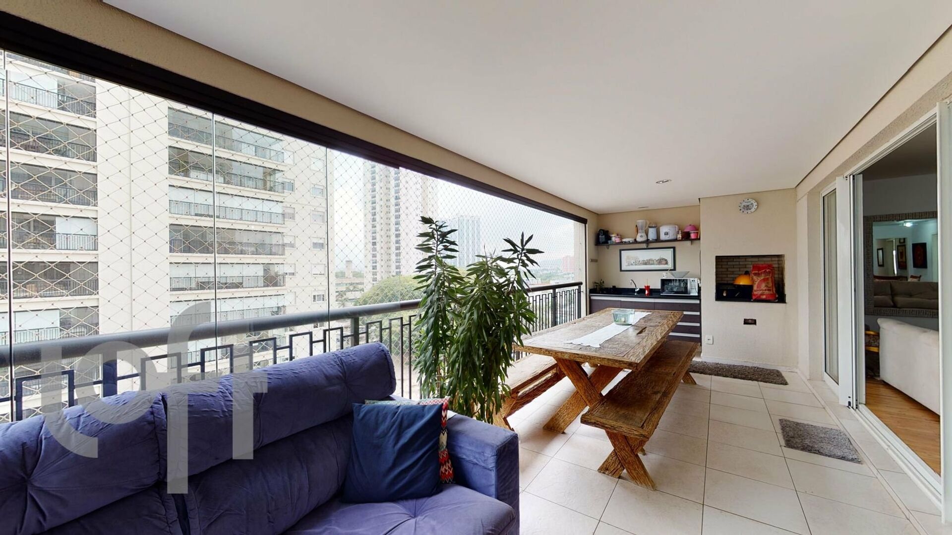 Apartamento à venda com 3 quartos, 168m² - Foto 2
