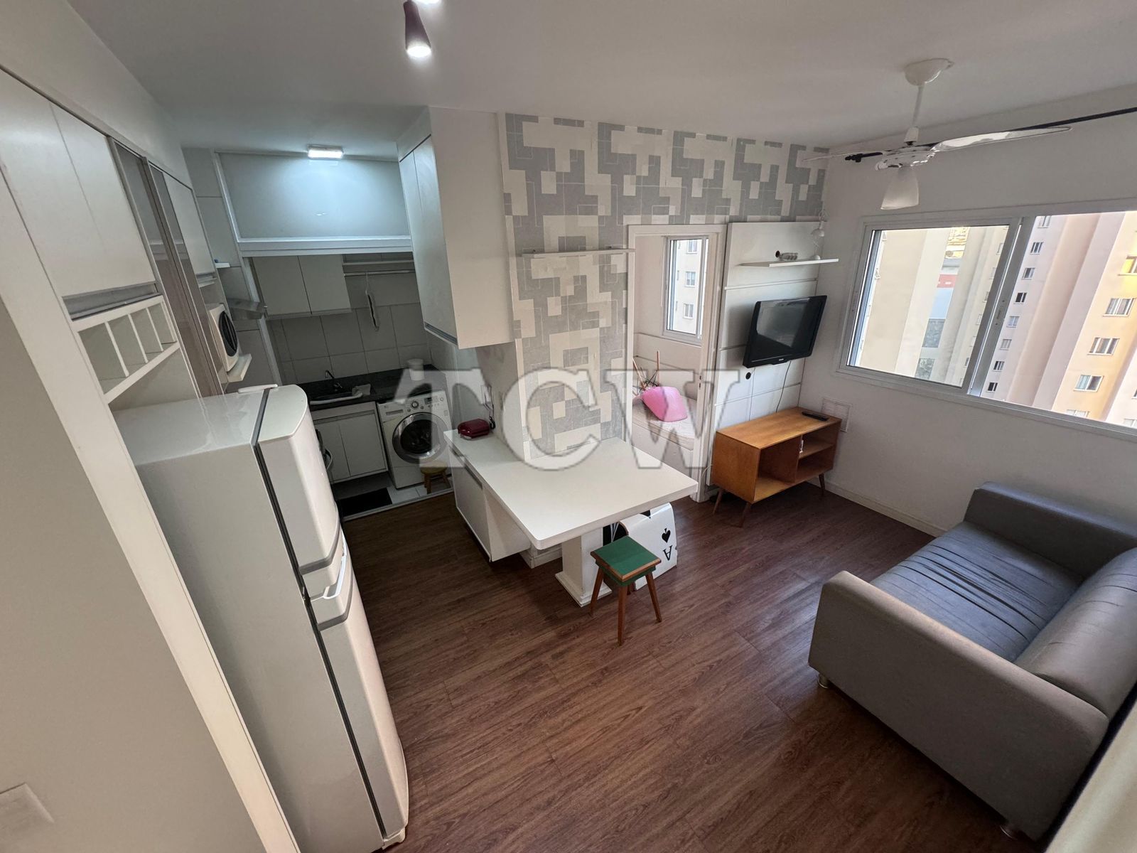 Apartamento à venda com 2 quartos, 50m² - Foto 1