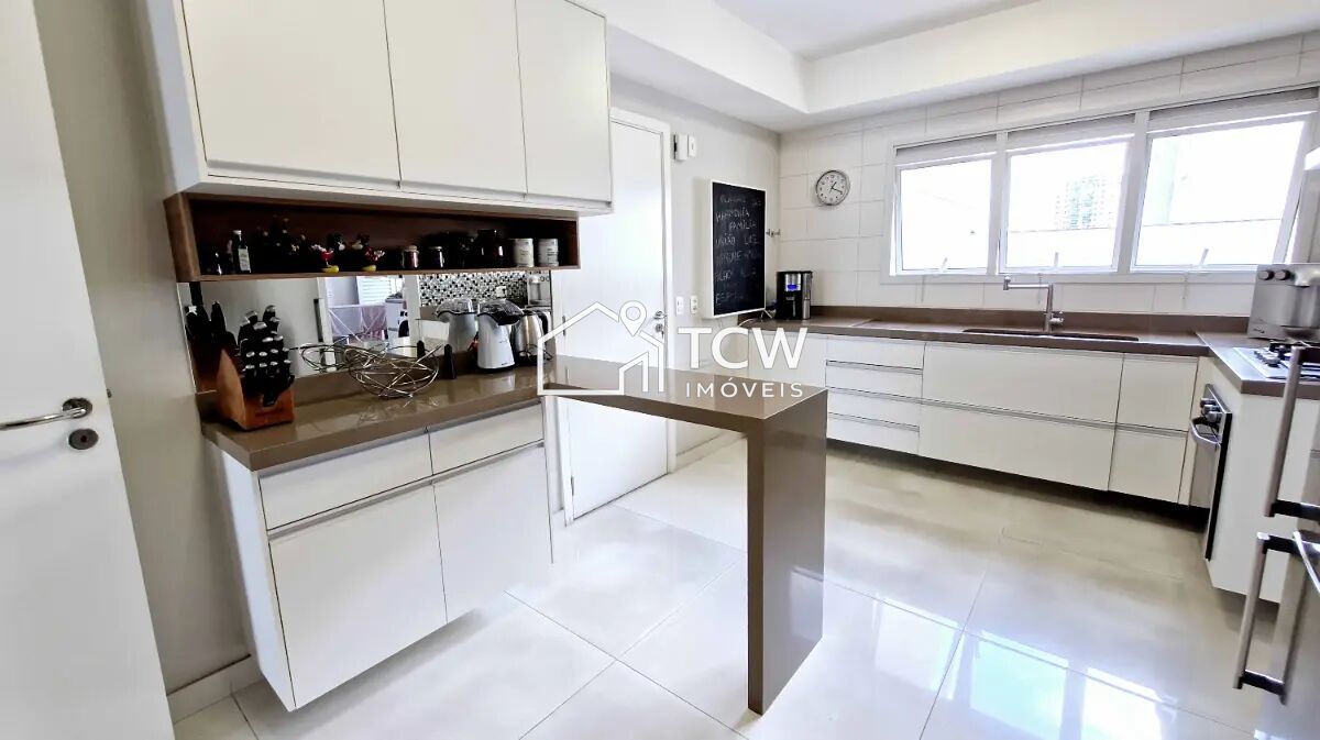 Apartamento, 3 quartos, 258 m² - Foto 15