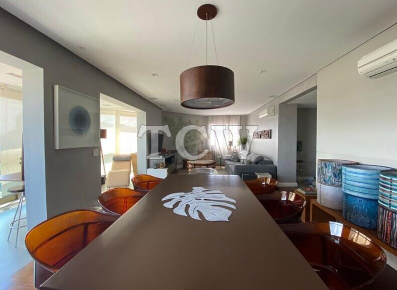 Apartamento à venda com 4 quartos, 185m² - Foto 2