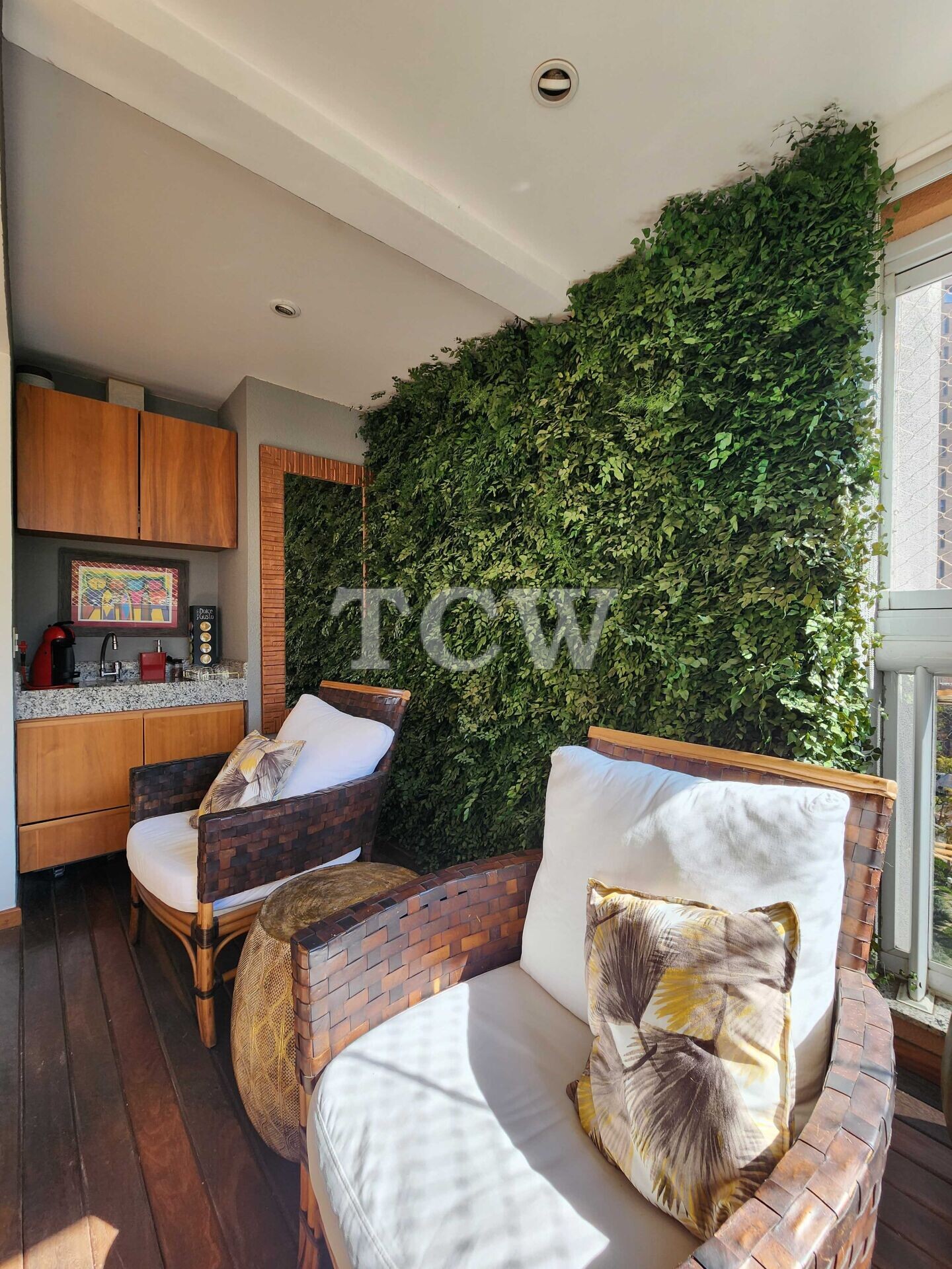 Apartamento à venda com 3 quartos, 160m² - Foto 2
