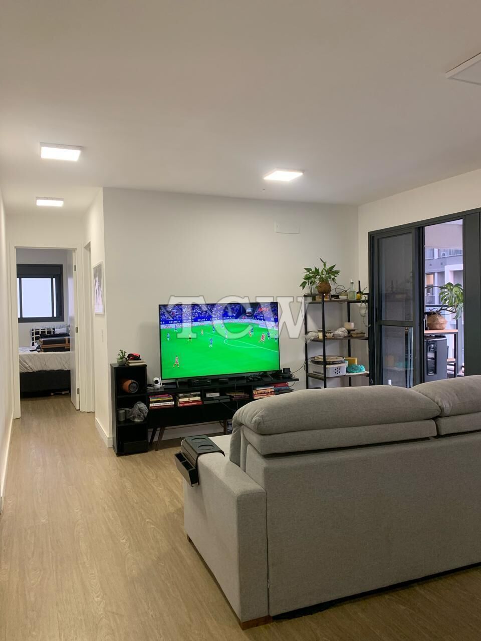 Apartamento à venda com 2 quartos, 93m² - Foto 2