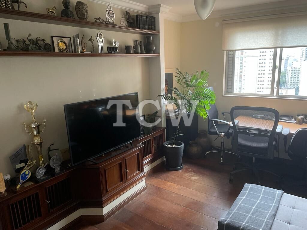 Apartamento à venda com 3 quartos, 240m² - Foto 11