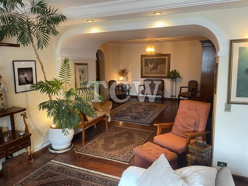 Apartamento à venda com 3 quartos, 240m² - Foto 2