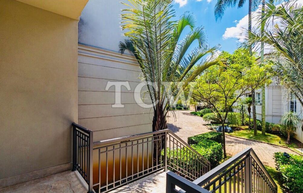 Casa de Condomínio à venda com 4 quartos, 720m² - Foto 2