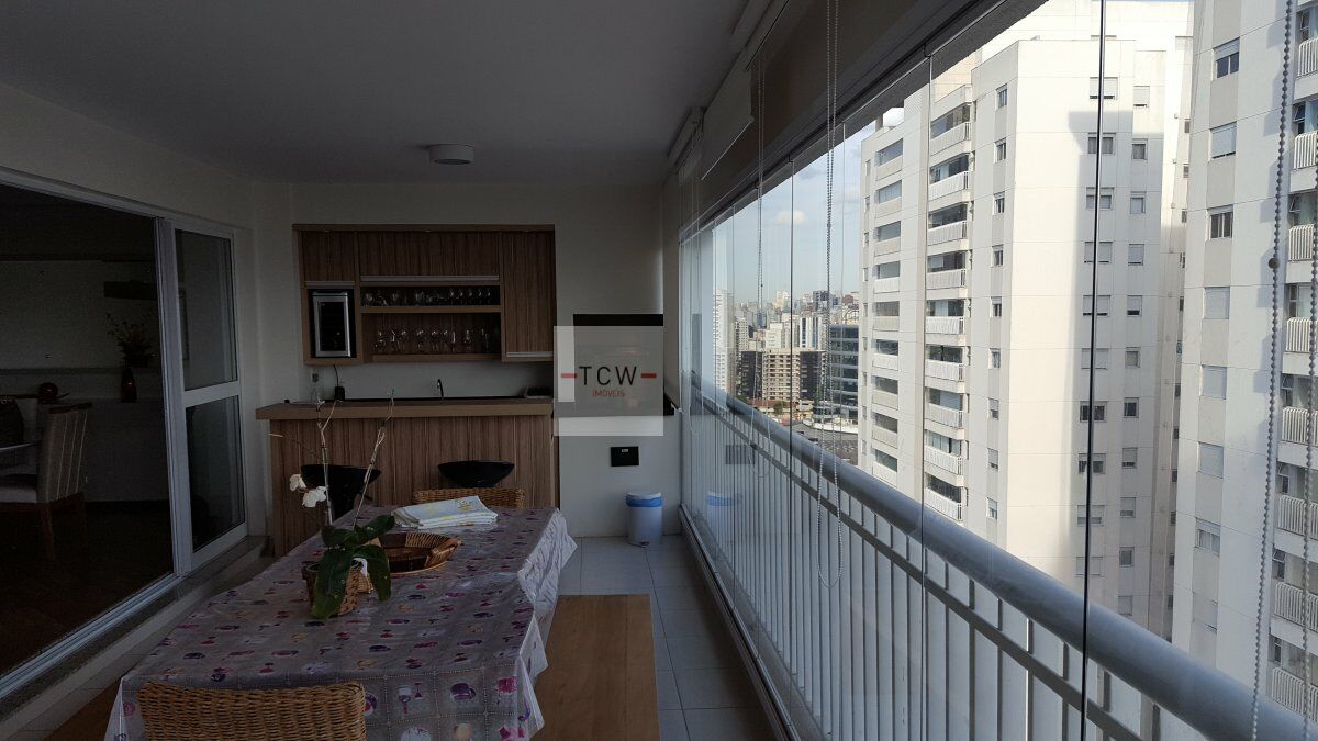 Apartamento à venda com 3 quartos, 162m² - Foto 2