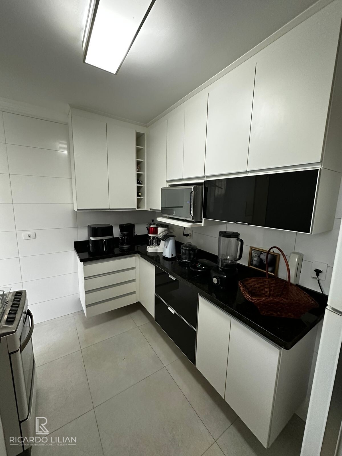 Apartamento à venda com 2 quartos, 60m² - Foto 16