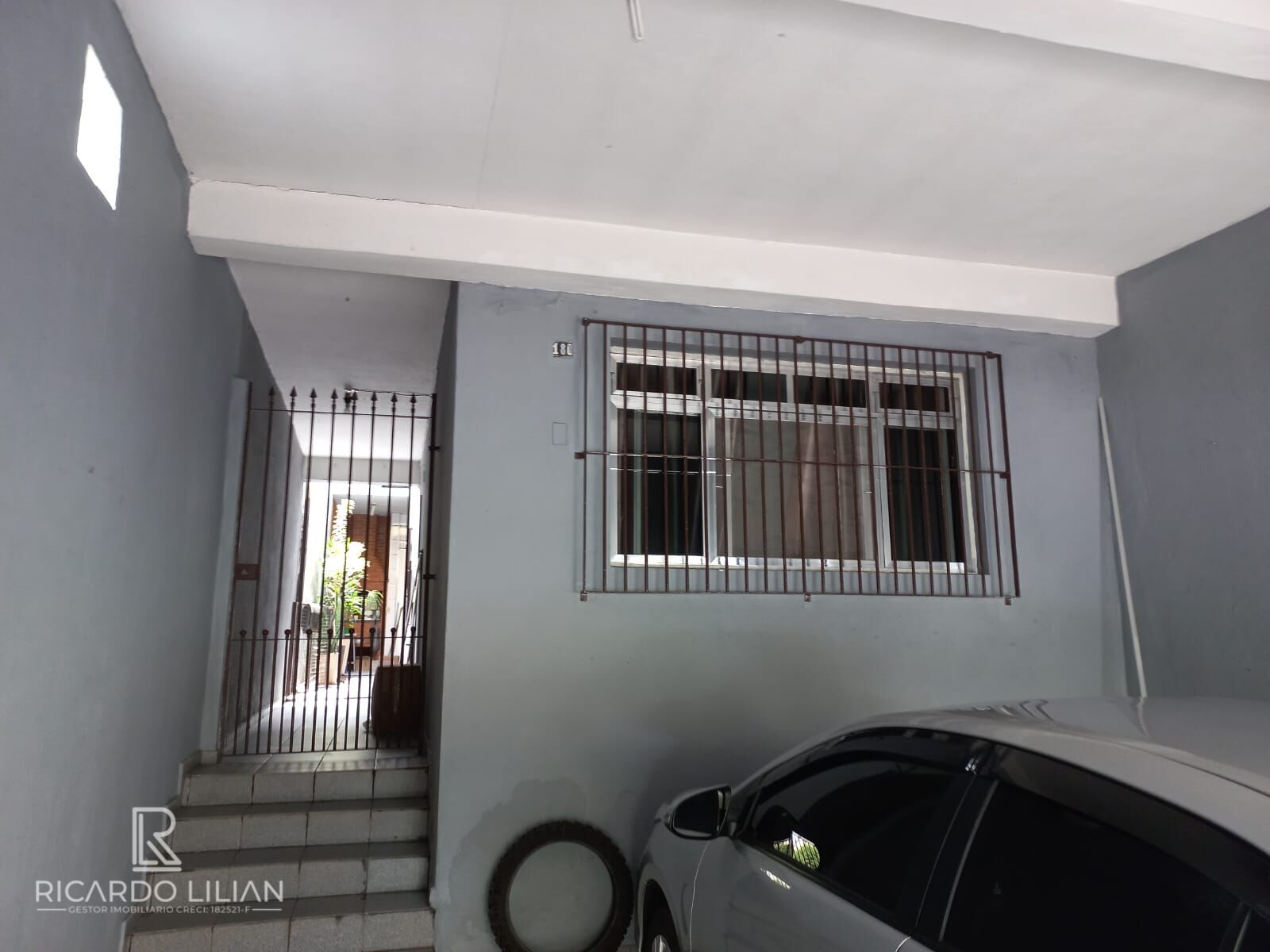 Sobrado à venda com 4 quartos, 240m² - Foto 2