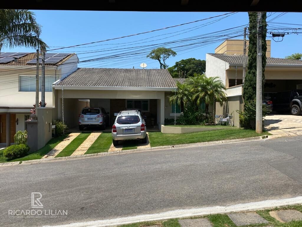 Casa de Condomínio à venda com 3 quartos, 150m² - Foto 1