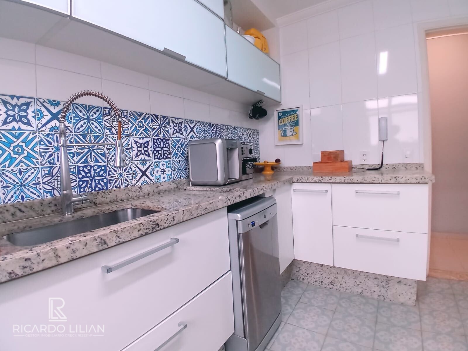 Apartamento à venda com 3 quartos, 84m² - Foto 6