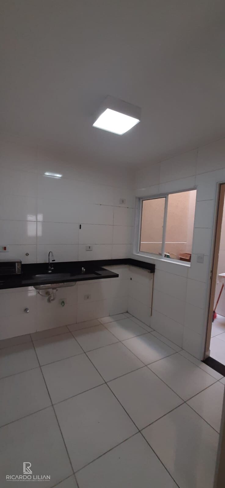 Sobrado à venda com 2 quartos, 60m² - Foto 3