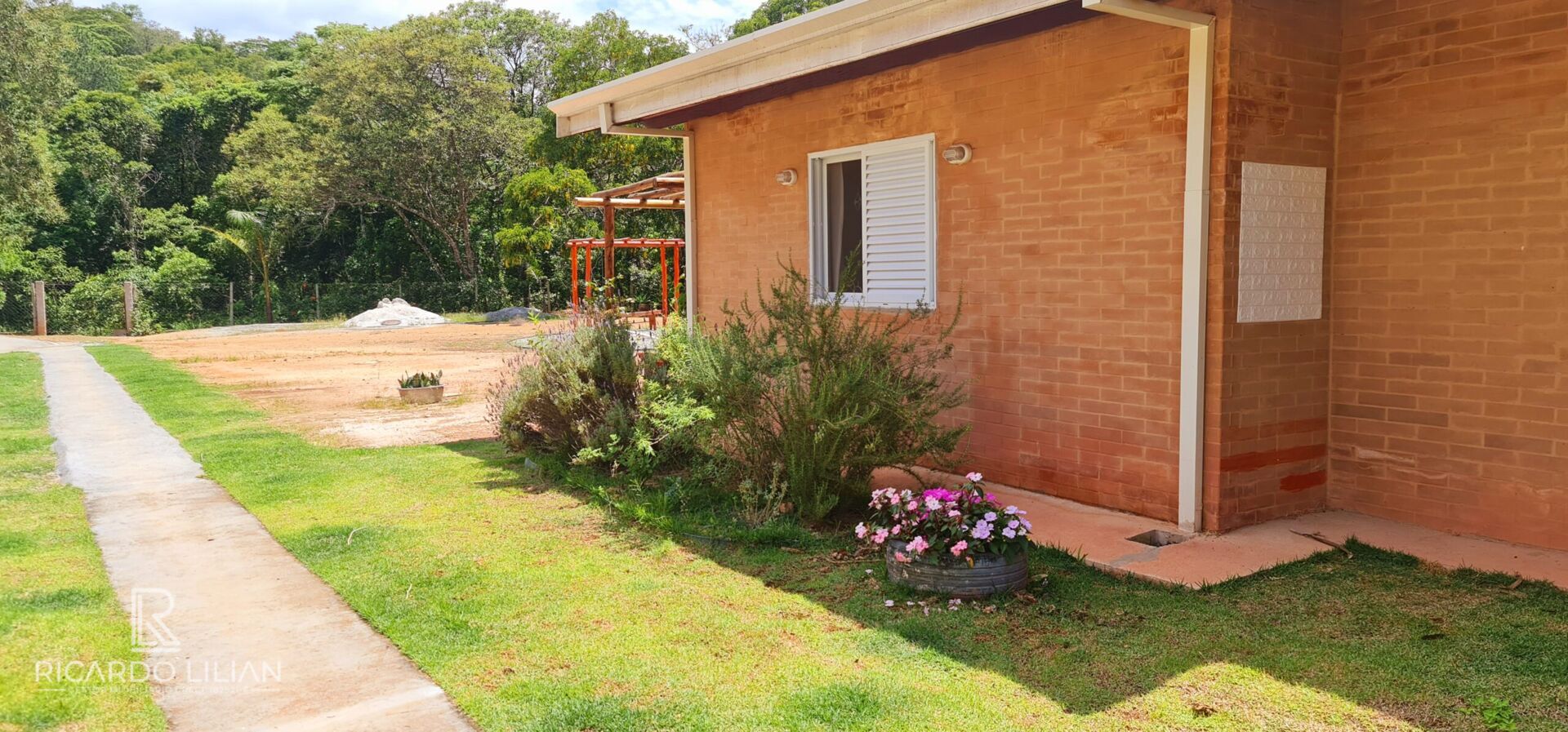 Sítio, 3 quartos, 4200 m² - Foto 13
