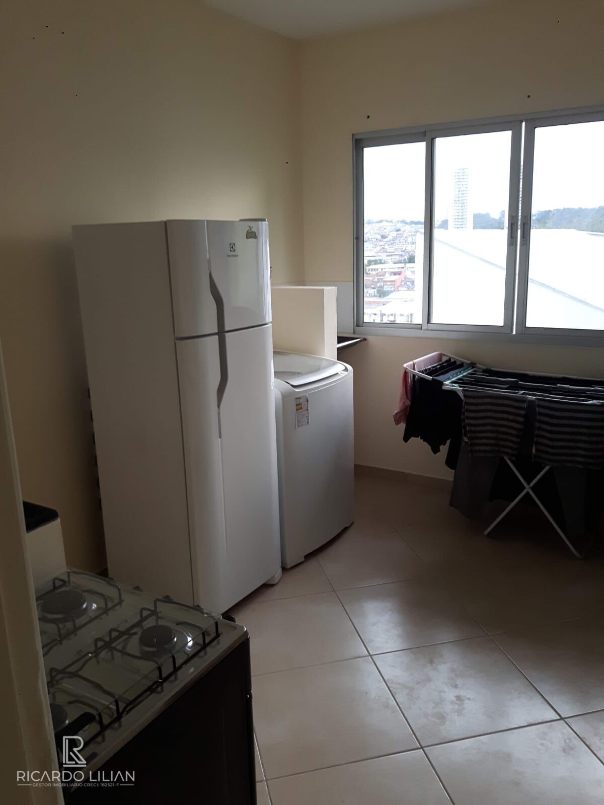 Sobrado à venda com 5 quartos, 275m² - Foto 2