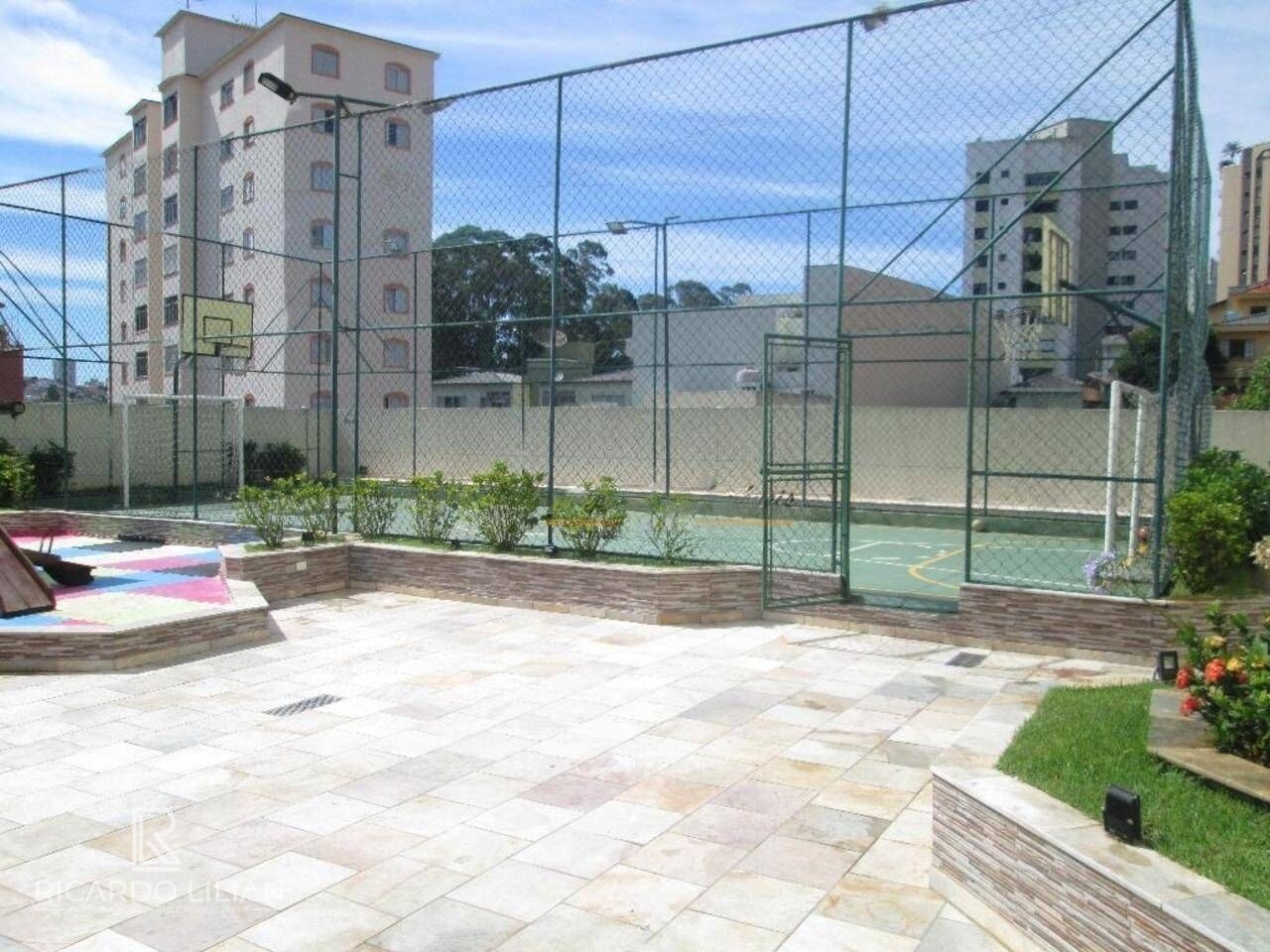 Apartamento à venda com 3 quartos, 98m² - Foto 28