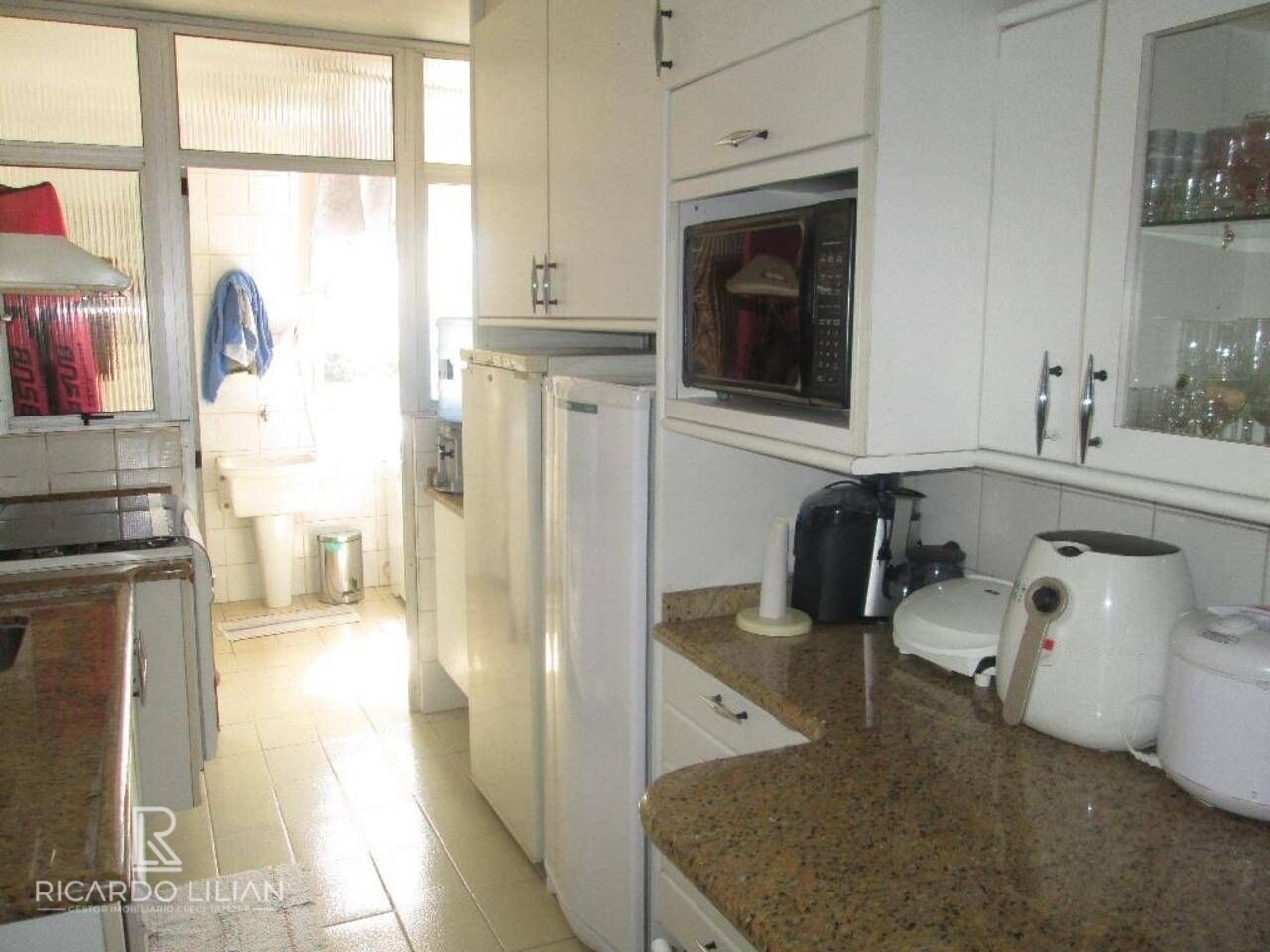 Apartamento à venda com 3 quartos, 98m² - Foto 6