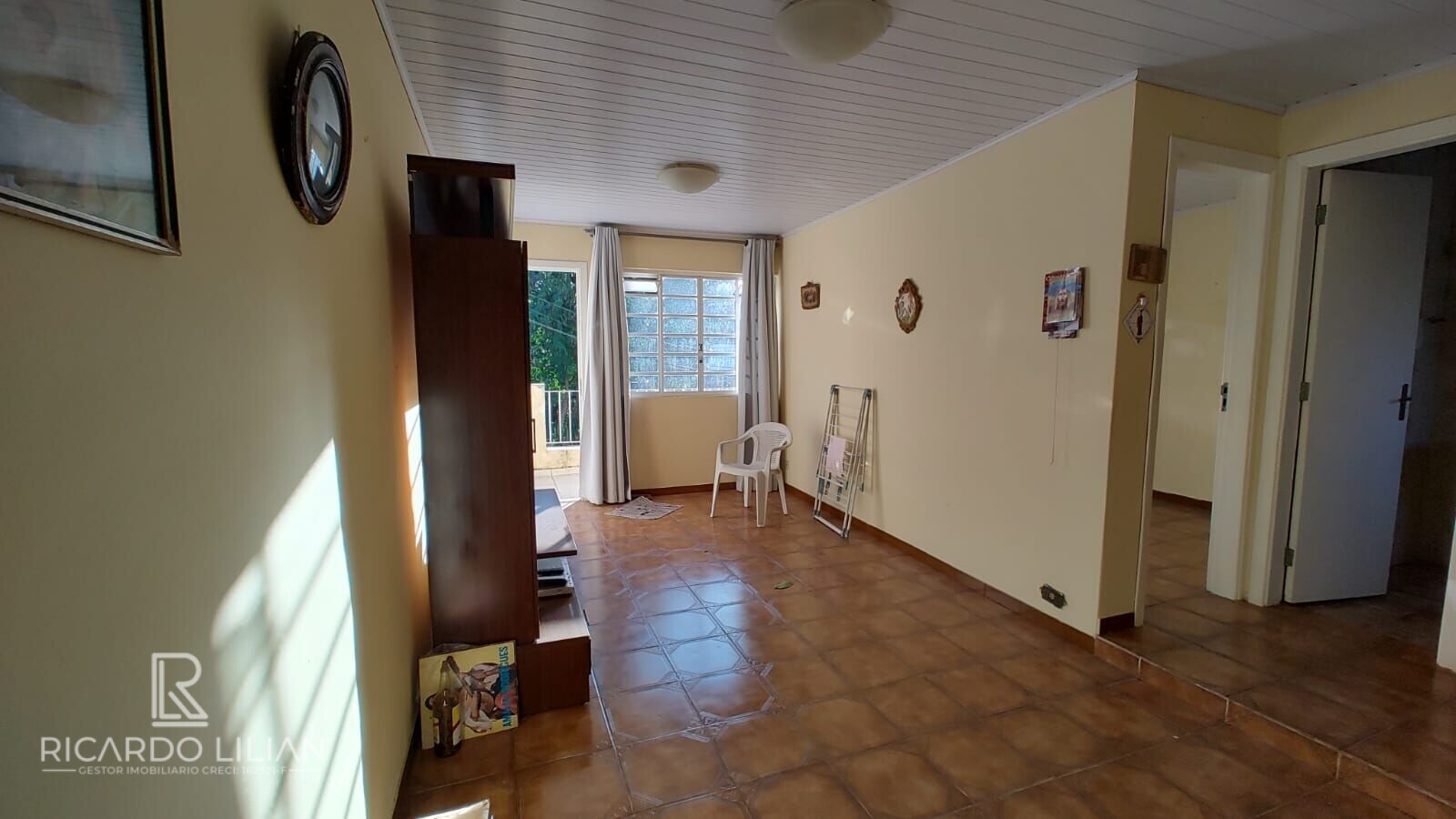 Casa à venda com 3 quartos, 174m² - Foto 1