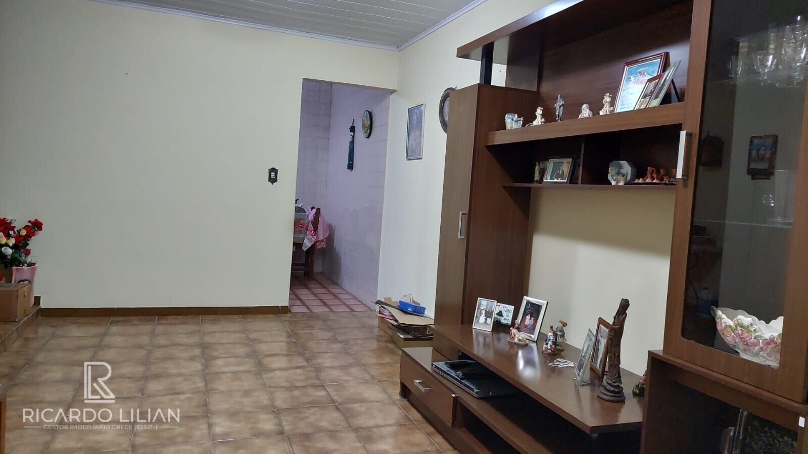 Casa à venda com 3 quartos, 174m² - Foto 2