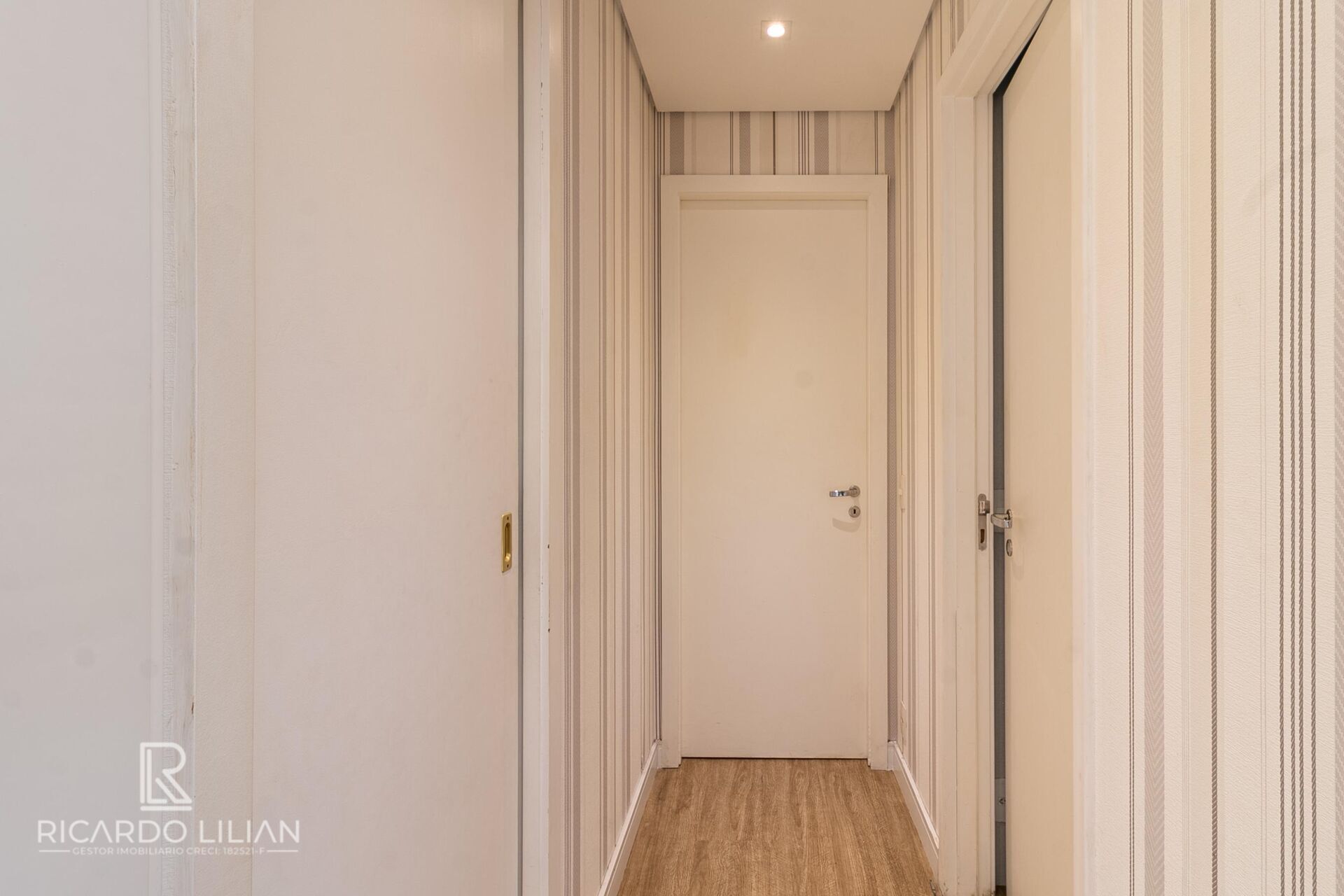 Apartamento à venda com 3 quartos, 168m² - Foto 40