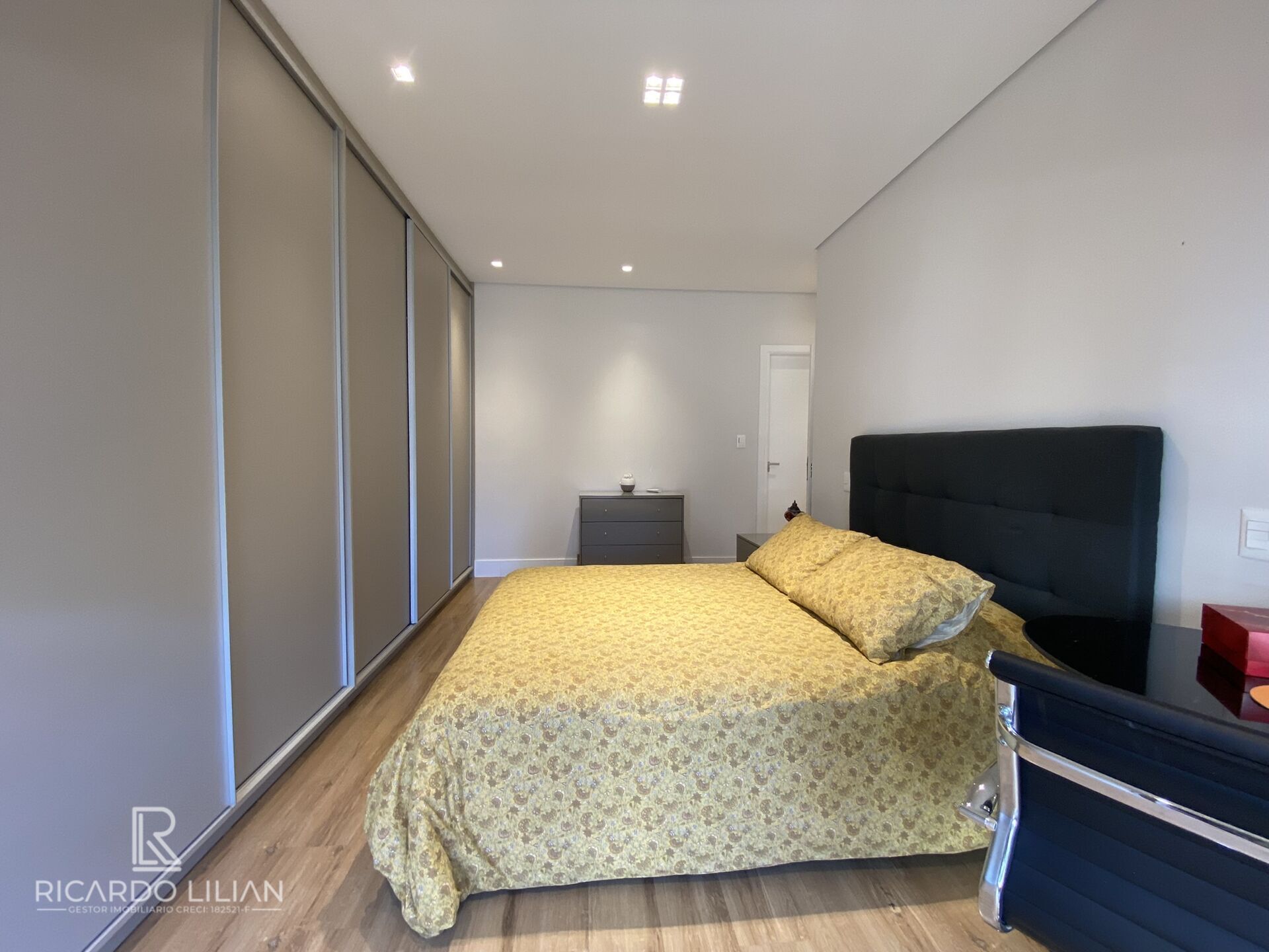 Apartamento à venda com 3 quartos, 180m² - Foto 20