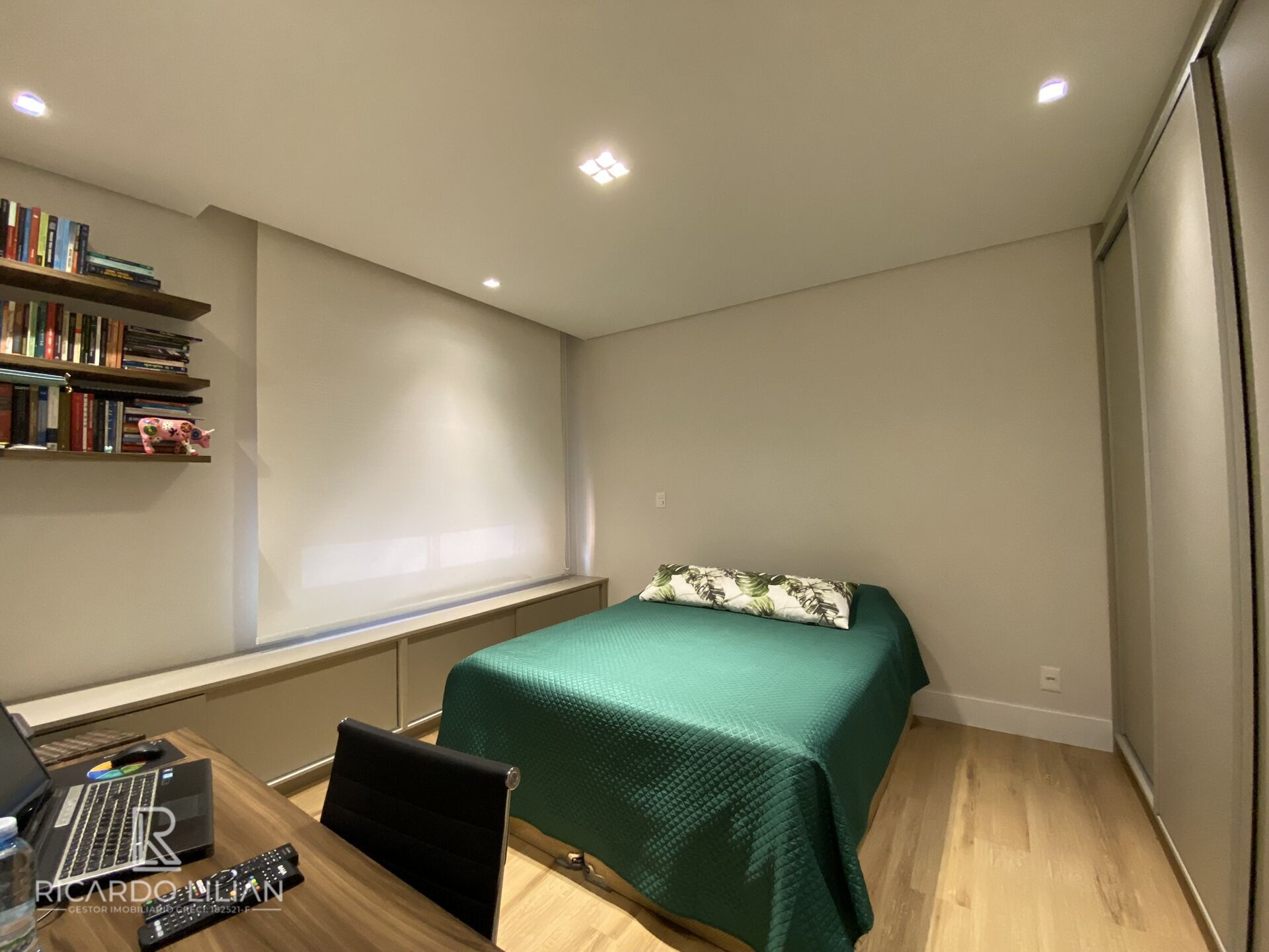 Apartamento à venda com 3 quartos, 180m² - Foto 16