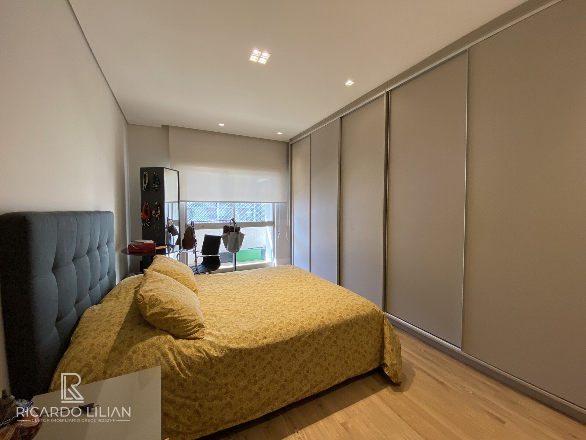 Apartamento à venda com 3 quartos, 180m² - Foto 19