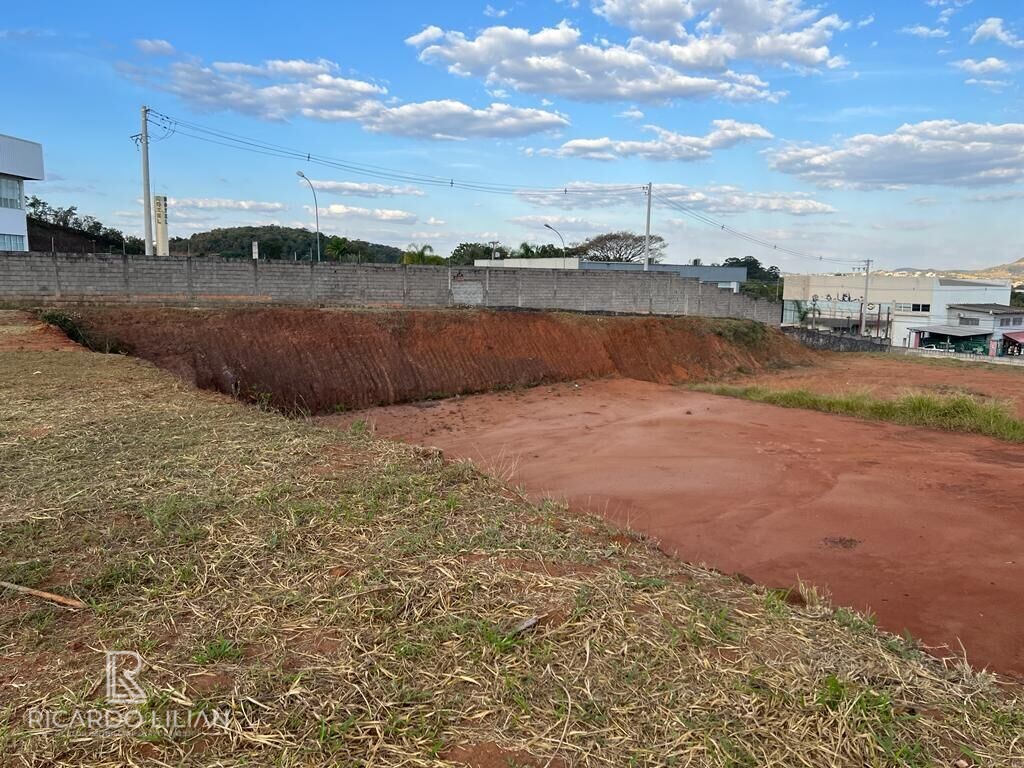 Terreno à venda, 14000m² - Foto 1