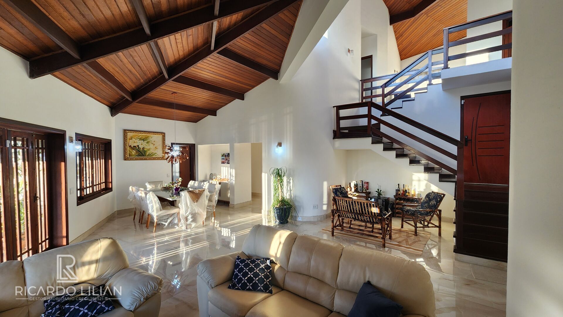 Chácara à venda com 5 quartos, 1741m² - Foto 2