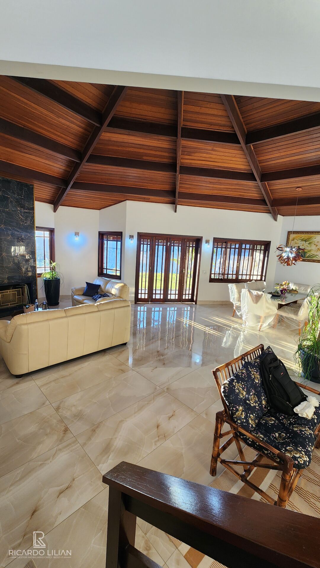 Chácara à venda com 5 quartos, 1741m² - Foto 8