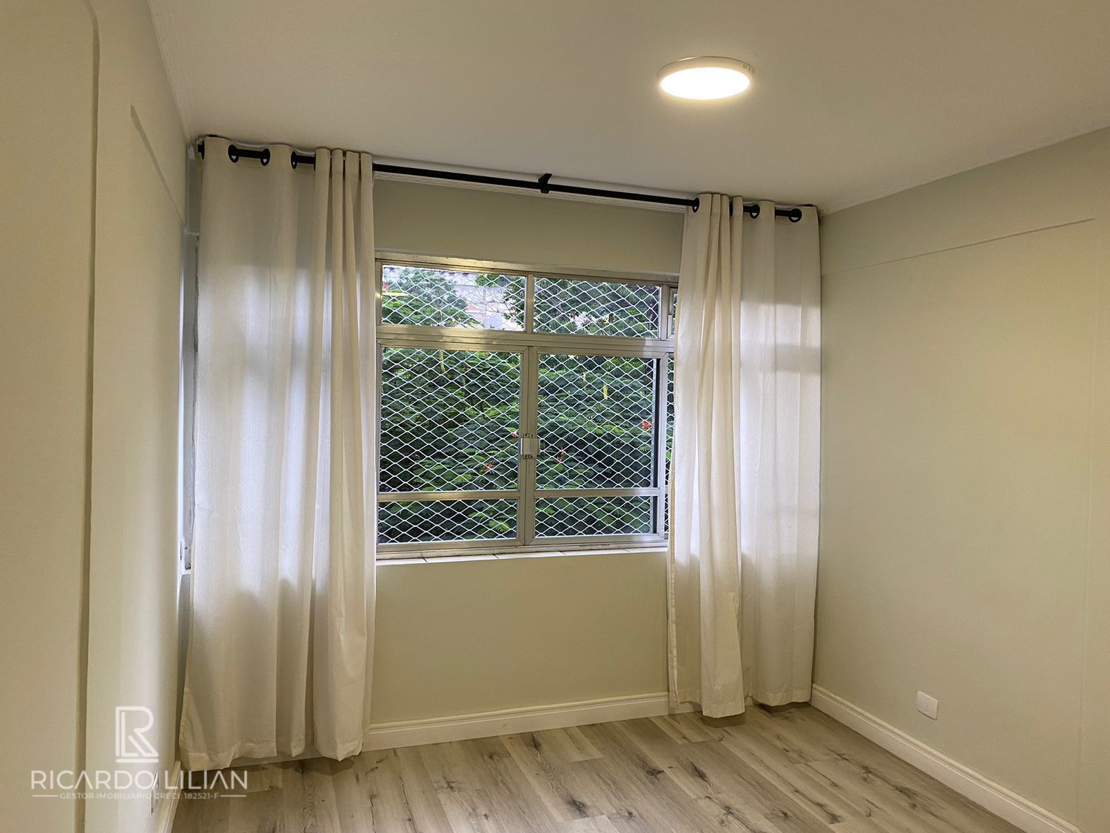 Apartamento à venda com 2 quartos, 62m² - Foto 11