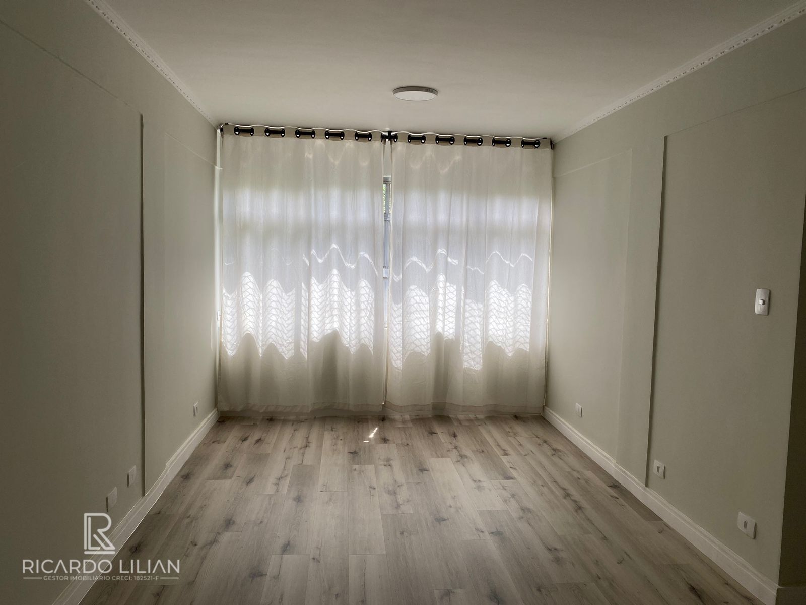 Apartamento à venda com 2 quartos, 62m² - Foto 2