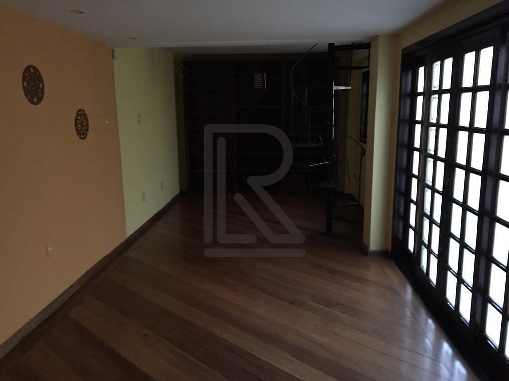 Sobrado à venda com 3 quartos, 140m² - Foto 4