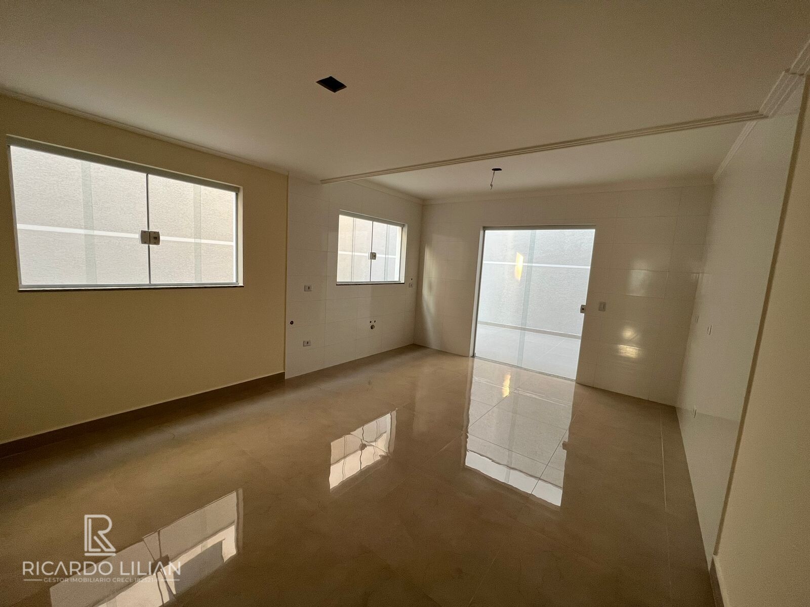 Sobrado à venda com 3 quartos, 131m² - Foto 2