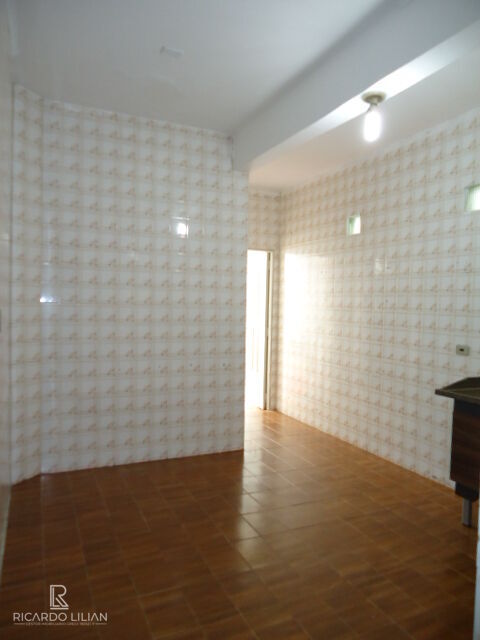 Sobrado à venda com 2 quartos, 149m² - Foto 13